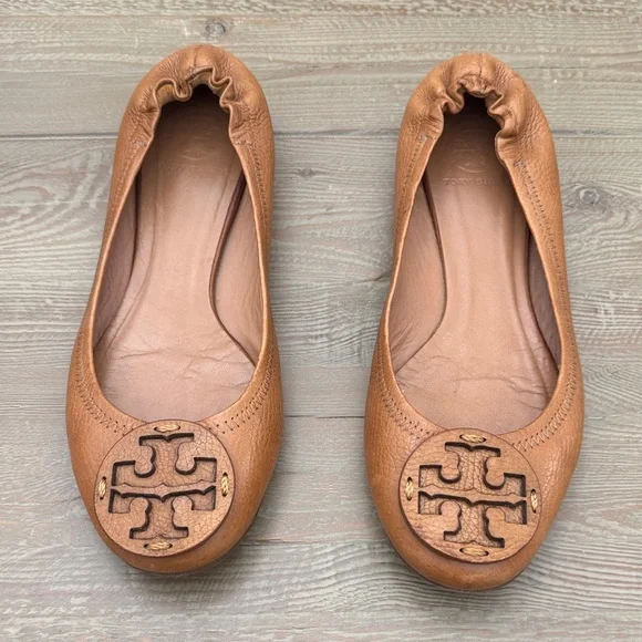 Tory Burch Reva Tumbled Royal Tan Logo Ballet Flats Size 8.5 - Picture 2 of 6